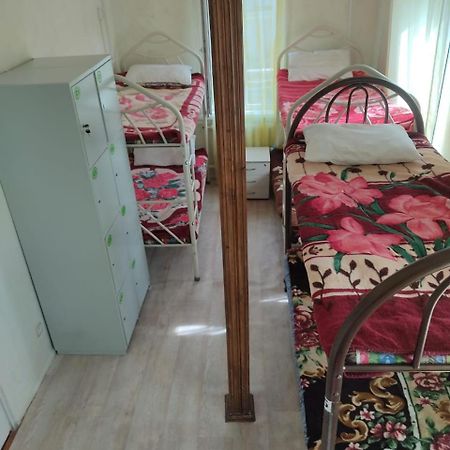 Hostel "Ormanova" Алма Ата Екстериор снимка