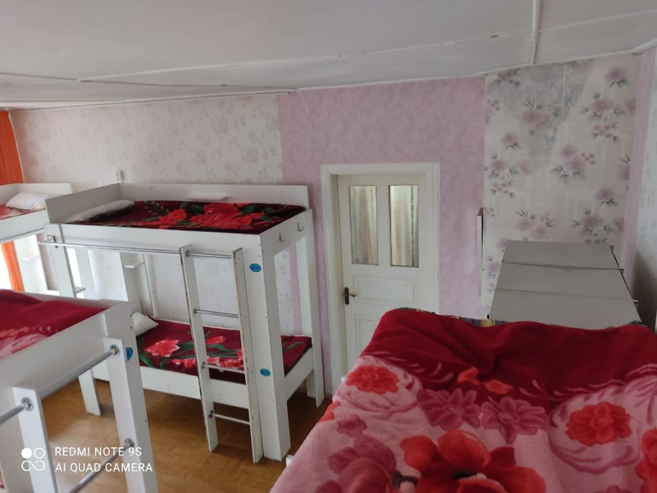 Hostel "Ormanova" Алма Ата Екстериор снимка